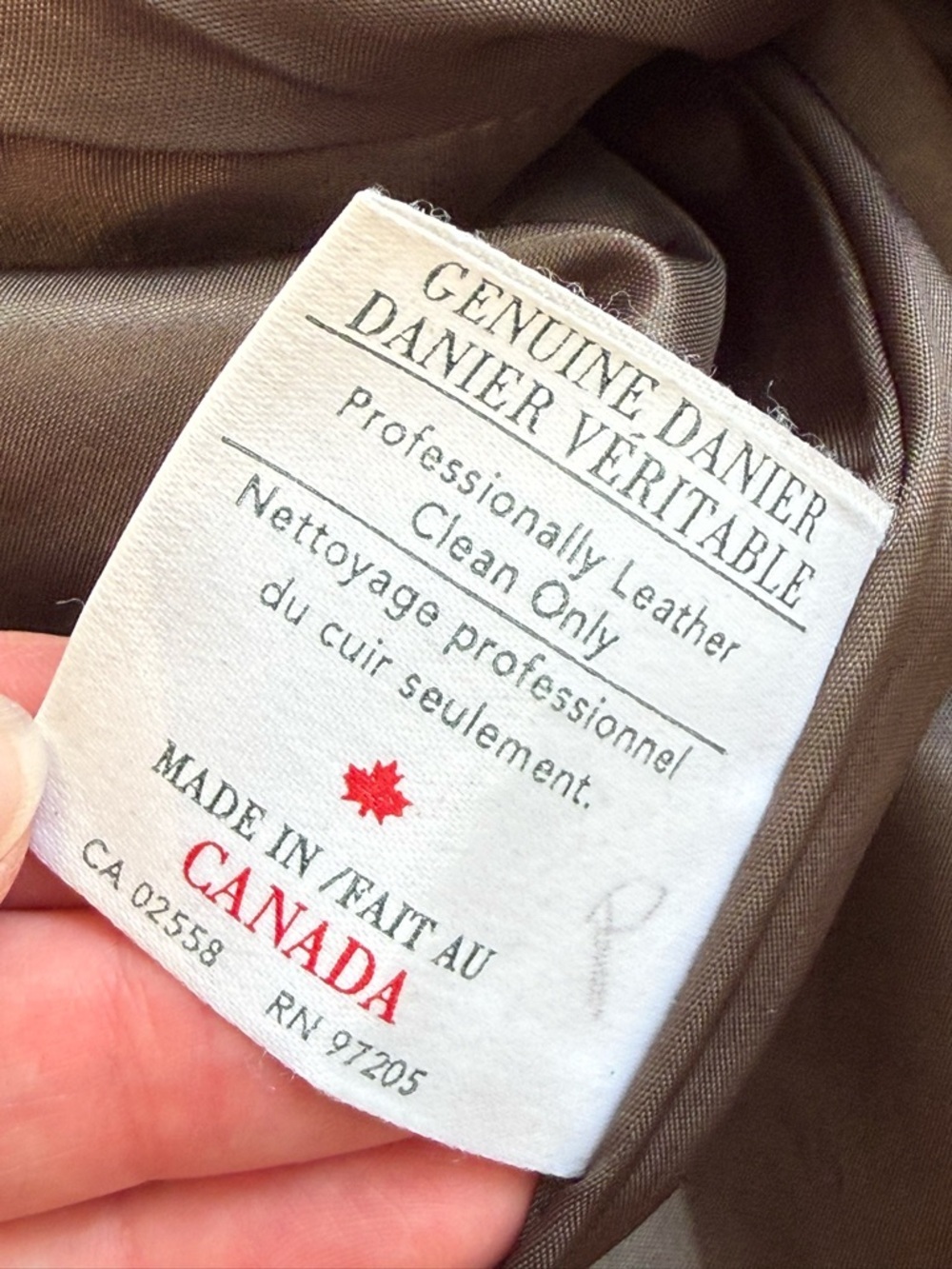Danier Vintage Genuine Leather Jacket | Made in Canada | Tailored Feminine Fit - Picture 8 of 11
